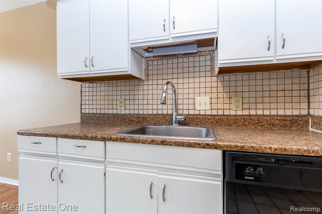 1891 Vine Way Drive, 33, Canton, MI 48188 — Photo 18