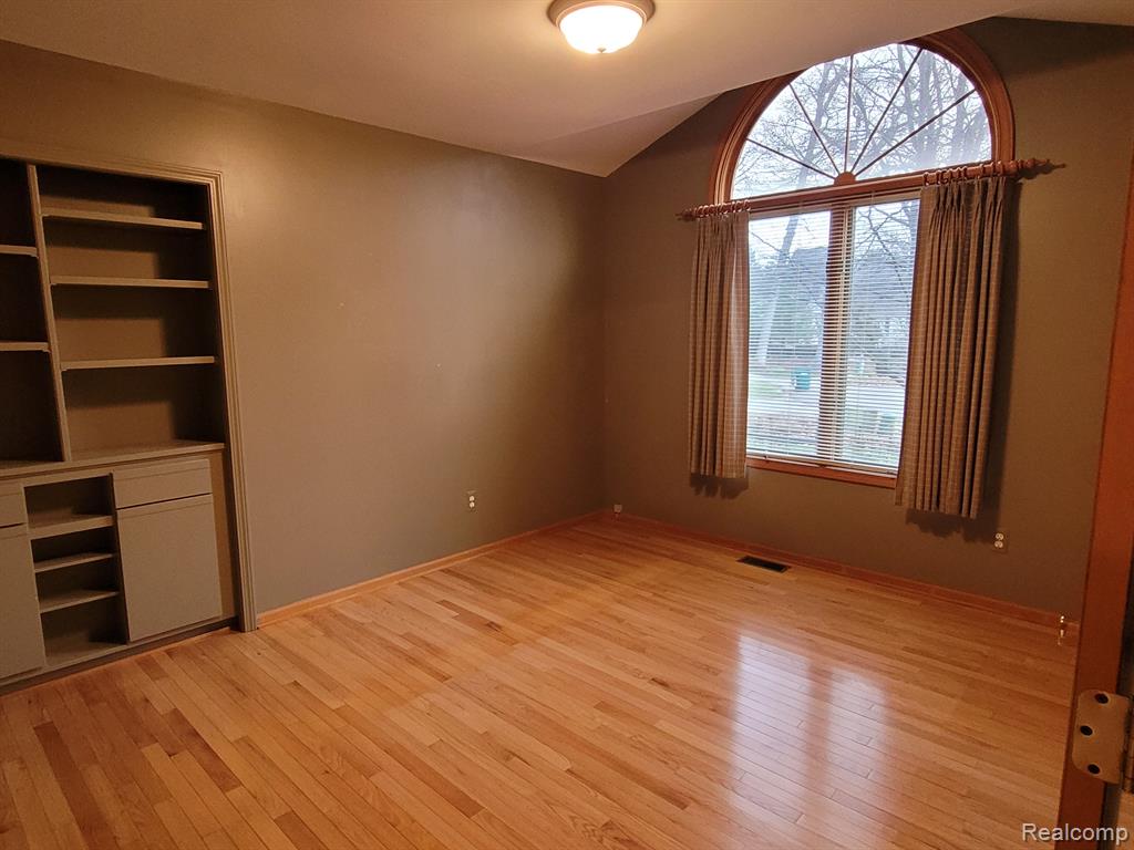 1311 YORKSHIRE Court, Saline, MI 48176 — Photo 11