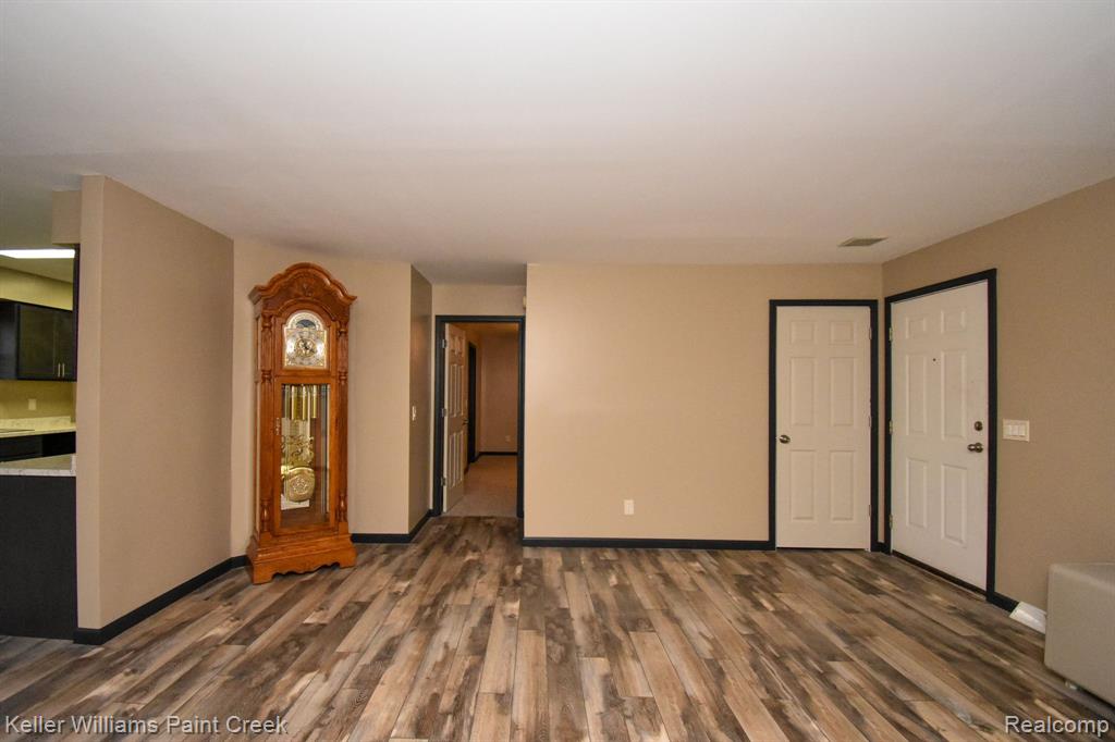 10110 SMITHS CREEK Road, Wales, MI — Photo 5