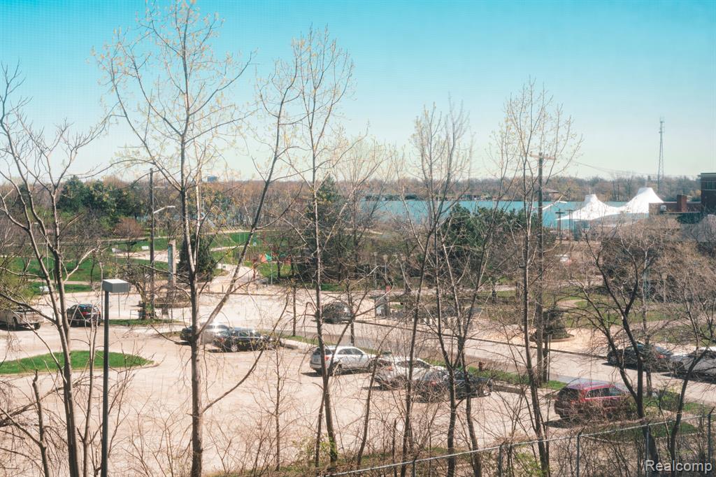 250 E HARBORTOWN Drive, 32-406, Detroit, MI 48207 — Photo 22