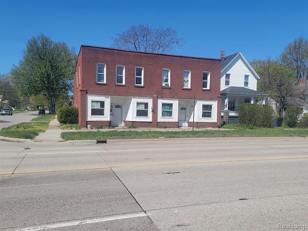 1725 10TH Street, Port Huron, MI 48060 — Photo 2
