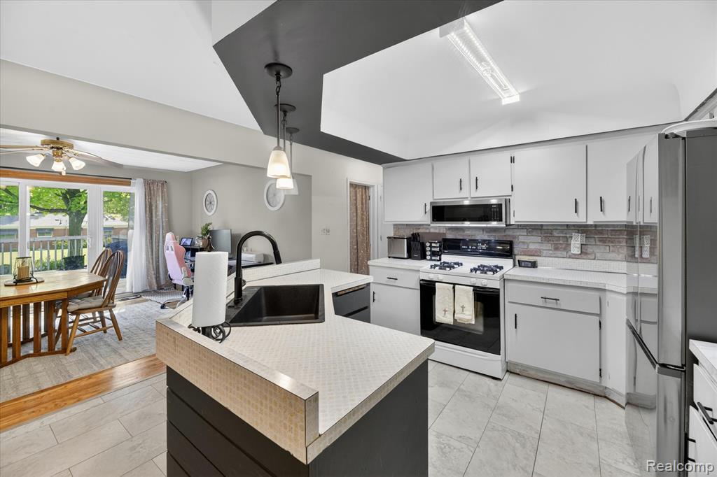64400 Tipperary Drive, Washington, MI 48095 — Photo 19