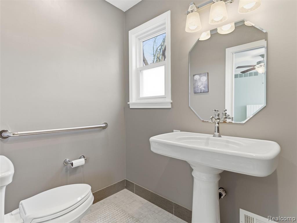 4495 Maybee Road, Lake Orion, MI — Photo 32