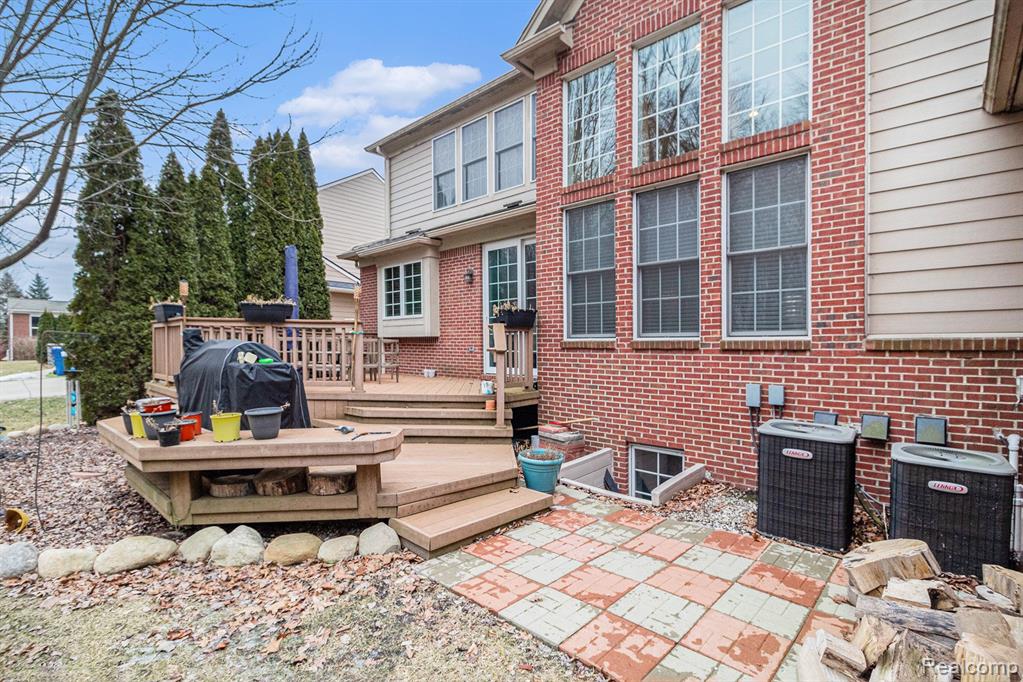 49532 GREAT FALLS Road, Canton, MI 48188 — Photo 35