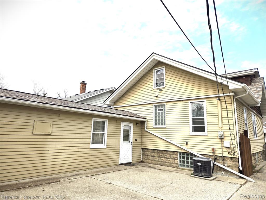 571 W Saratoga Street, Ferndale, MI 48220 — Photo 31