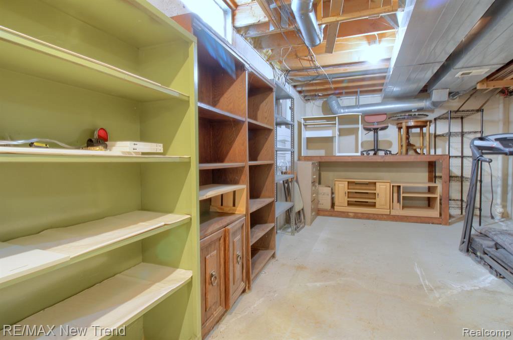 24802 SARAH FLYNN, Novi, MI — Photo 33