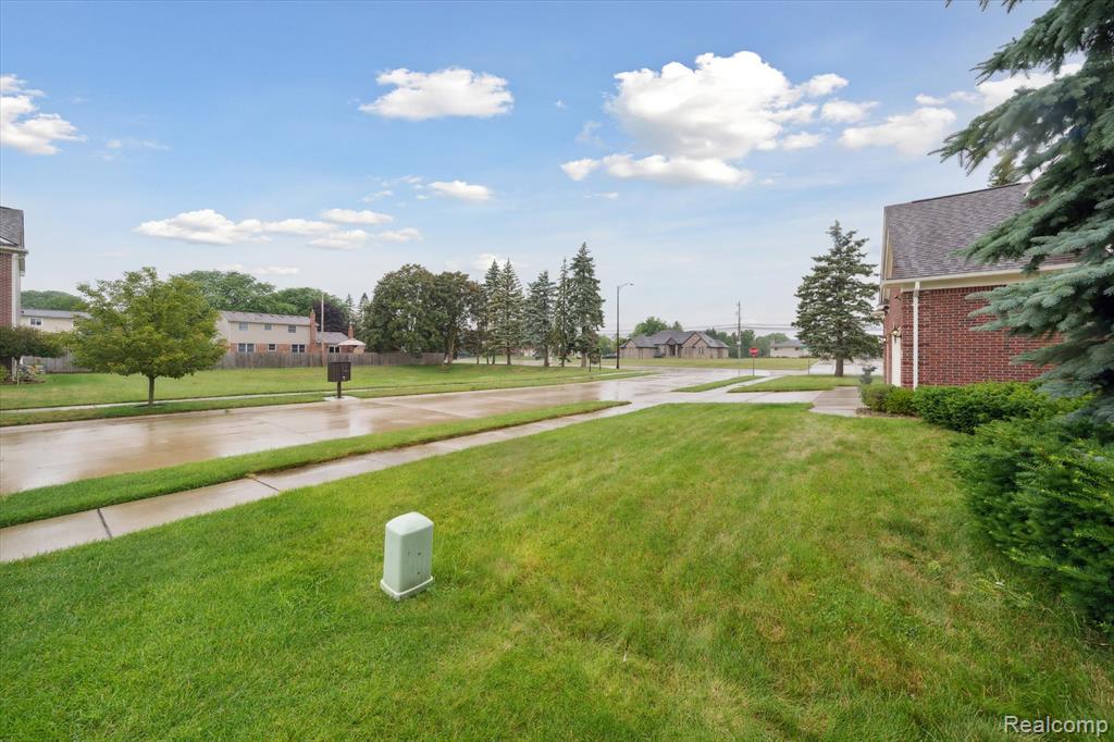 4976 Saddle Brook Court, Troy, MI 48085 — Photo 4