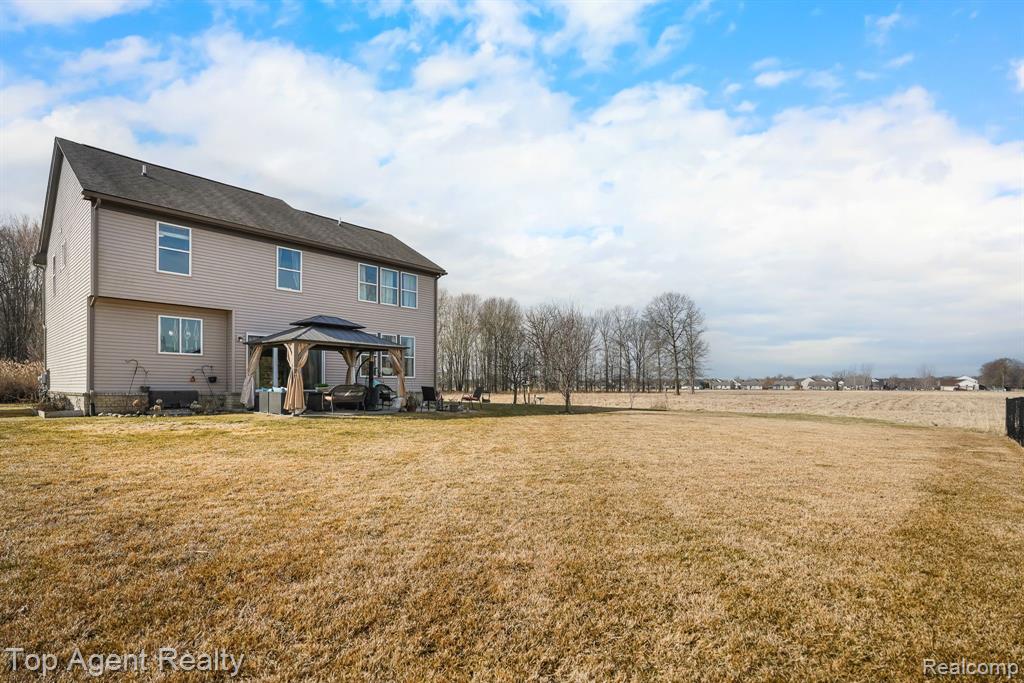 53501 MARY ANN Lane, New Baltimore, MI 48047 — Photo 36