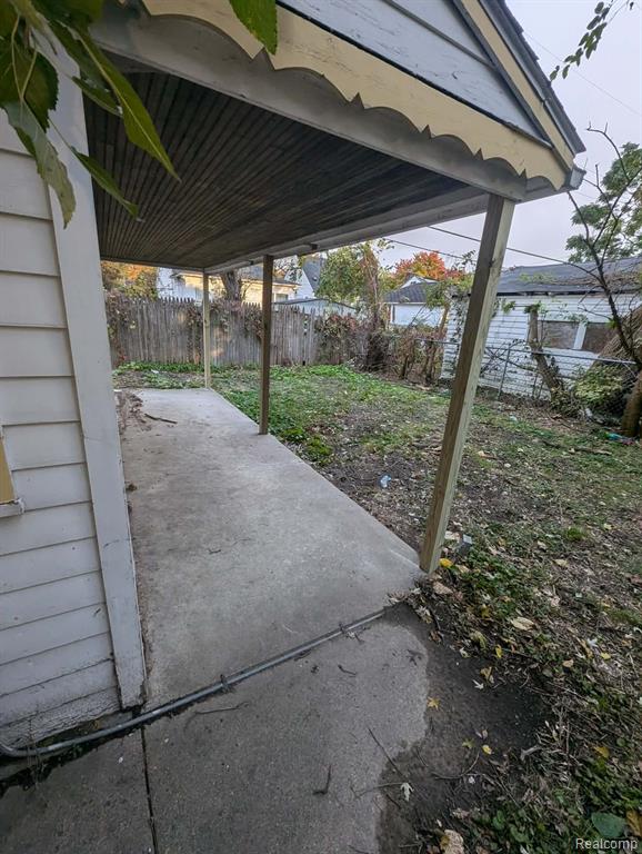 18974 Westmoreland Road - Photo 3