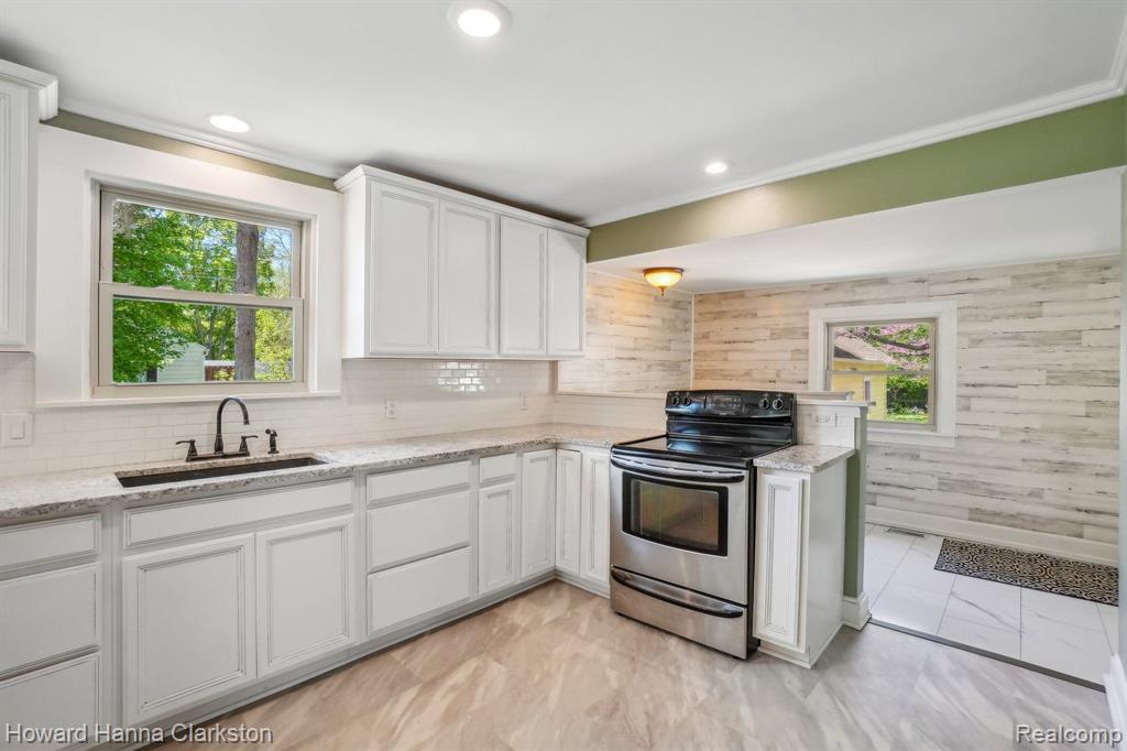 505 N Adelaide Street, Fenton, MI 48430 — Photo 8