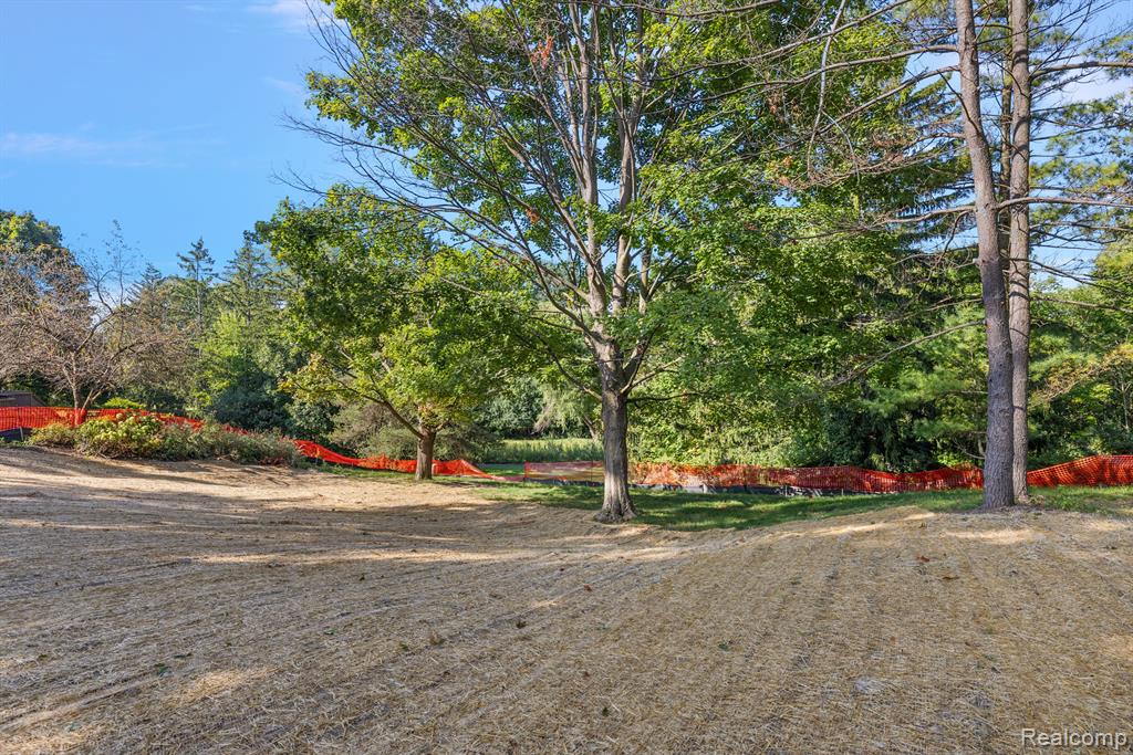 4840 Stamford Drive, West Bloomfield, MI 48323 — Photo 22