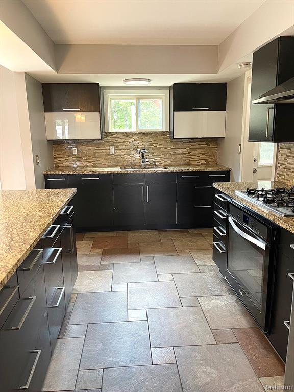 8488 ROBINWOOD Circle, Shelby Twp, MI 48317 — Photo 5