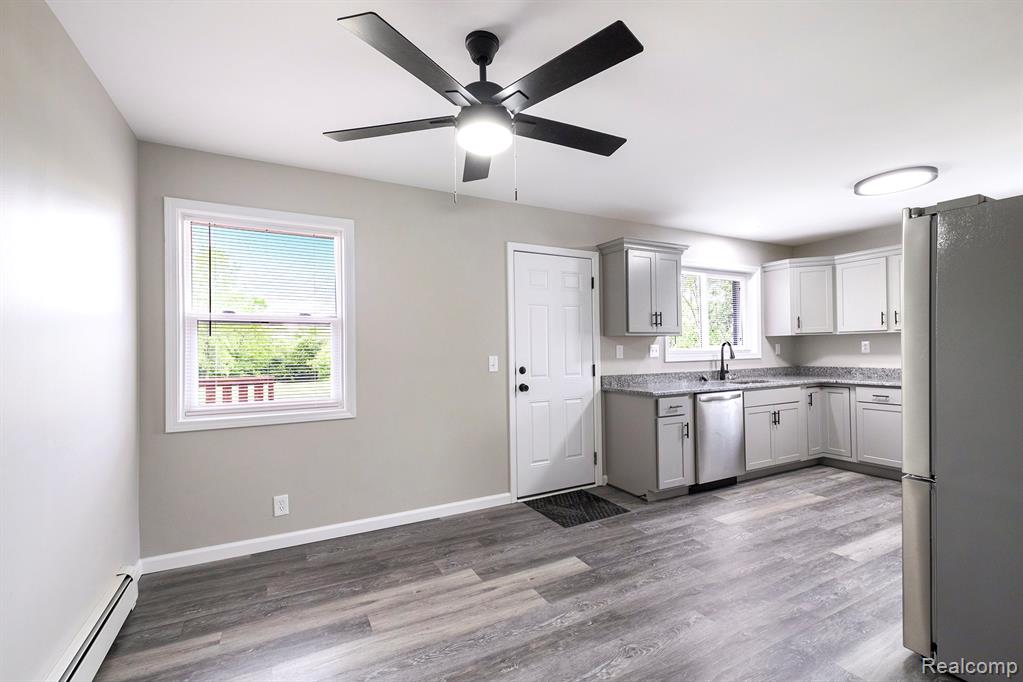 4434 Dublin Road, Burton, MI 48529 — Photo 7