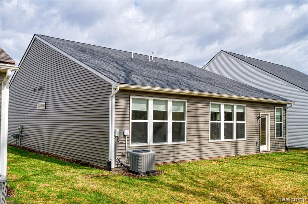 4639 Crestway Drive, Brighton, MI 48116 — Photo 21