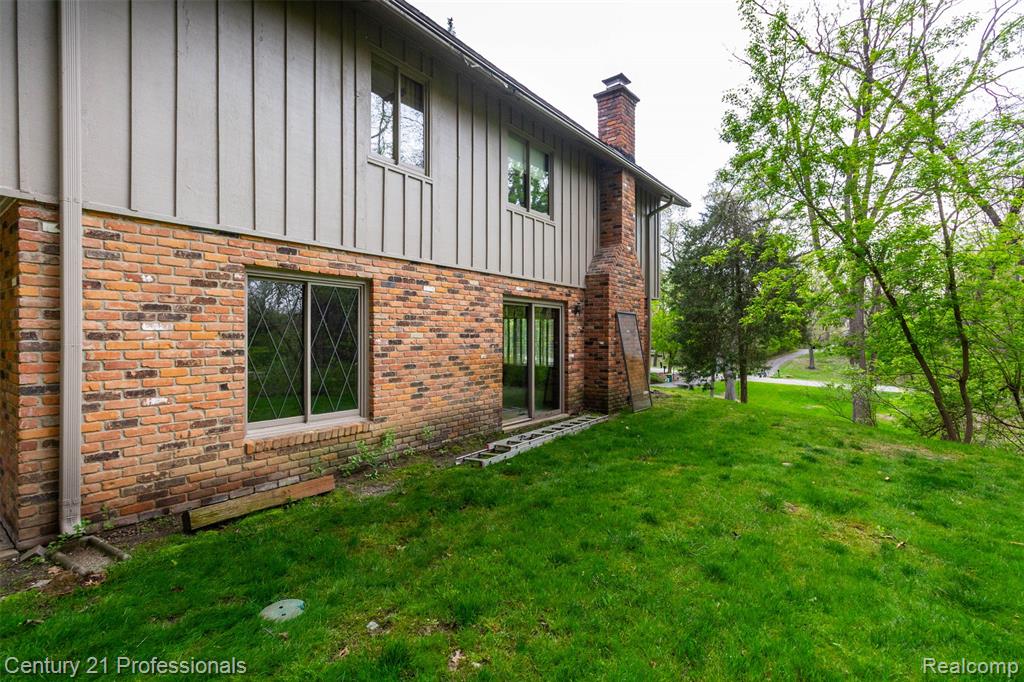 6133 Sundance Trail, Brighton, MI 48116 — Photo 45