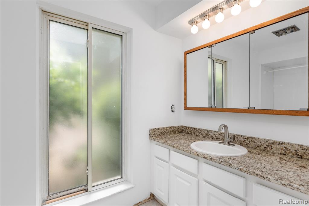 5462 BOYNE HIGHLAND Trail, Clarkston, MI 48348 — Photo 12
