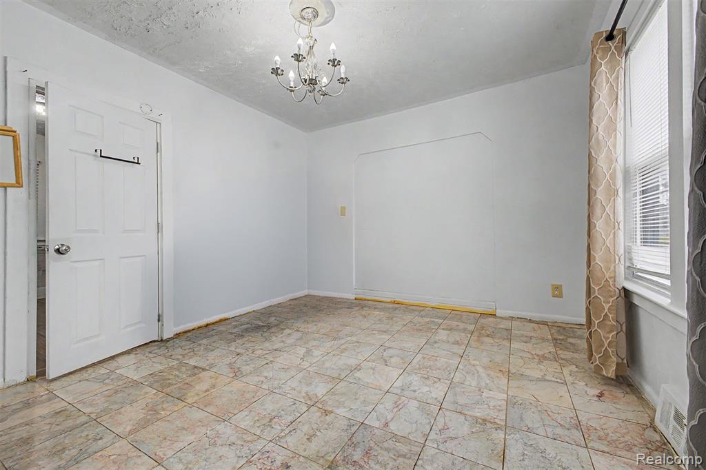 6539 Greenview Avenue, Detroit, MI 48228 — Photo 12