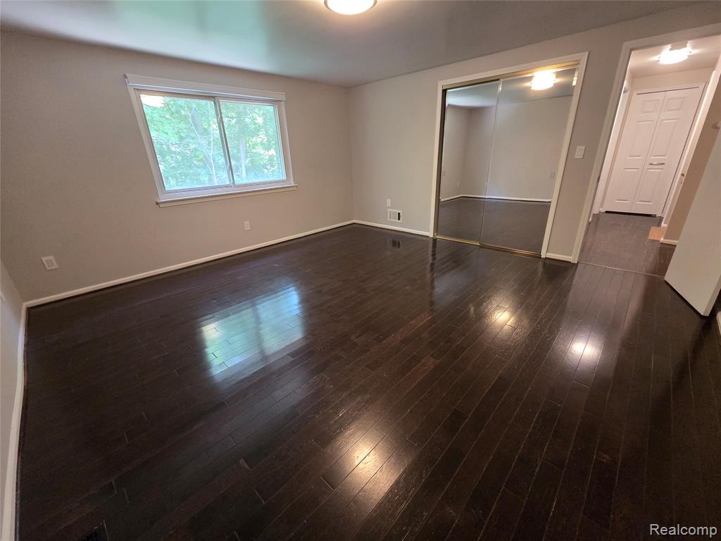 6076 Glen Eagles Drive, West Bloomfield, MI 48323 — Photo 31