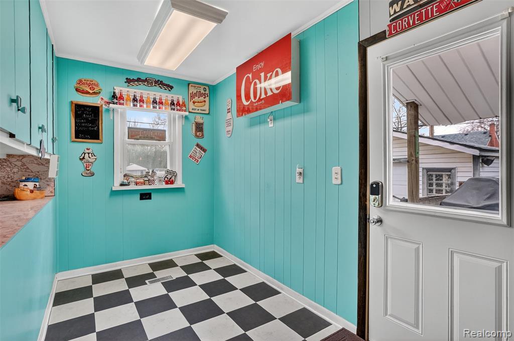 9923 Inkster Road, Livonia, MI, 48150