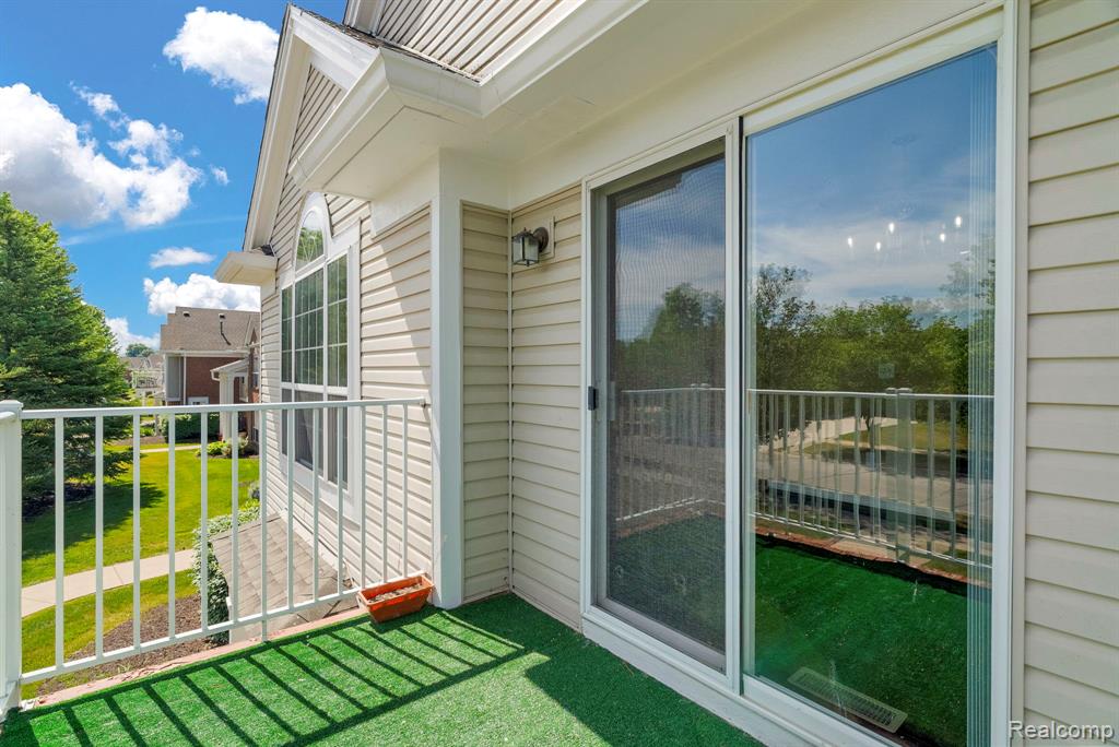 16901 Carriage Way, Northville, MI — Photo 17