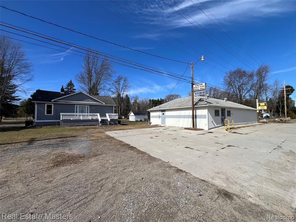 8216 Lakeshore Road Road, Lexington, MI 48450 — Photo 2