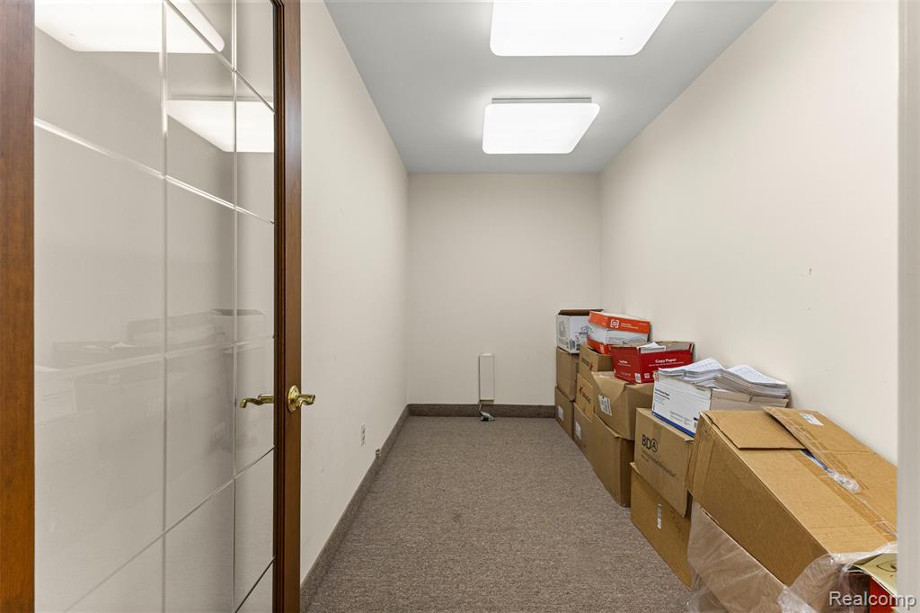 30401 Utica Road, Roseville, MI 48066 — Photo 26