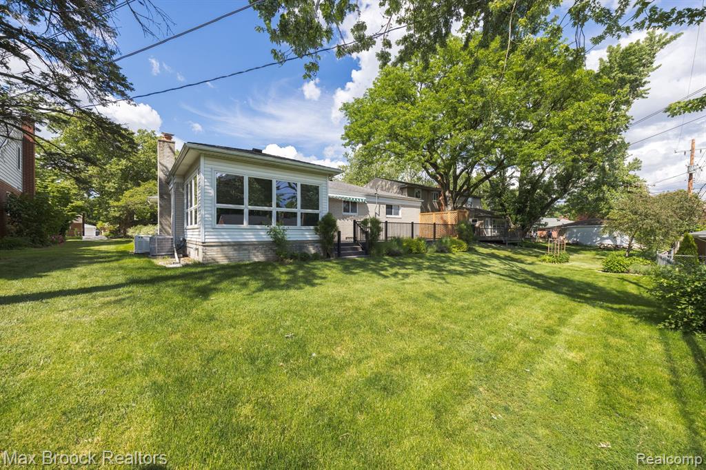4025 Auburn Drive, Royal Oak, MI 48073 — Photo 29