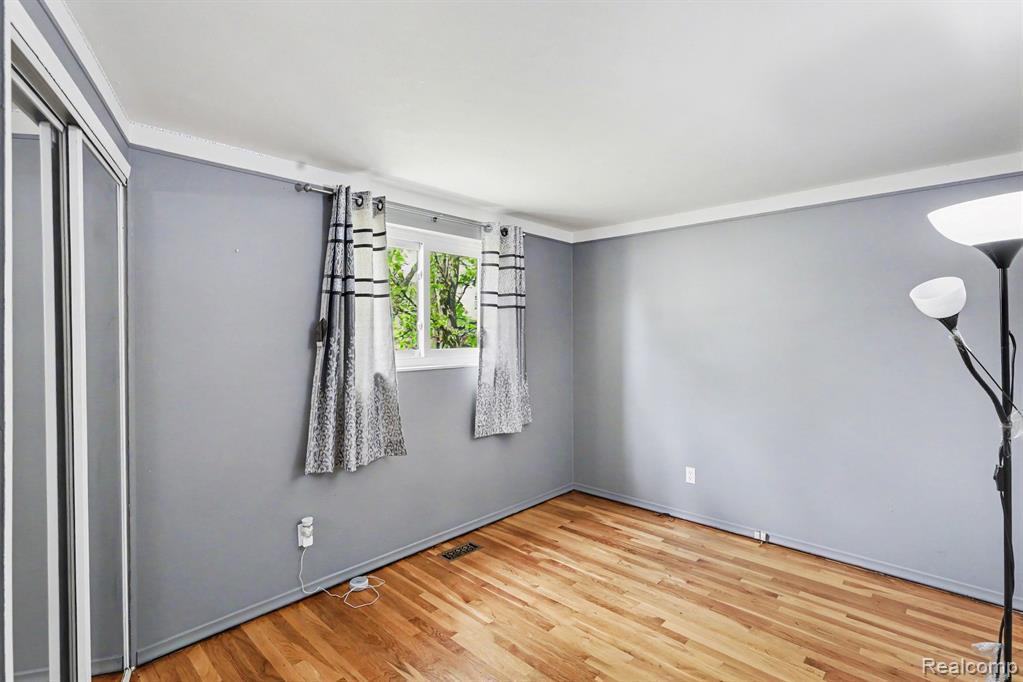 8532 Alwardt Drive, Sterling Heights, MI 48313 — Photo 15