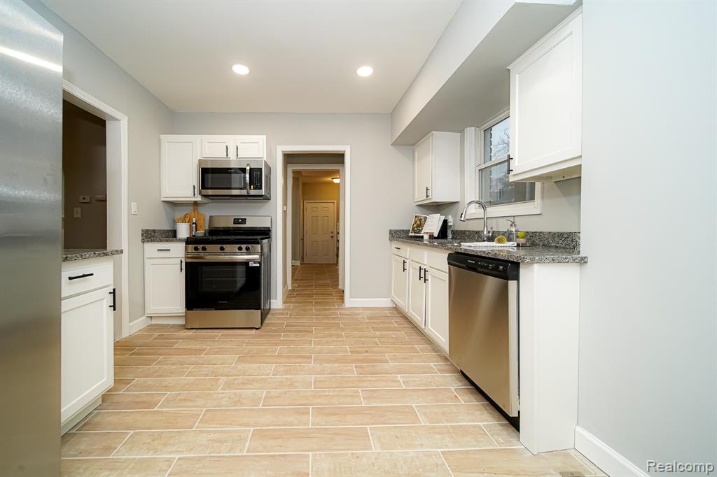17344 WISCONSIN Street, Detroit, MI 48221 — Photo 21