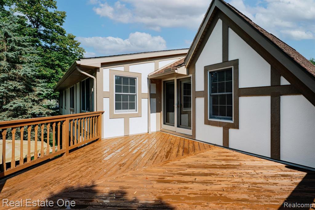 454 Lesdale Drive, Troy, MI 48085 — Photo 44