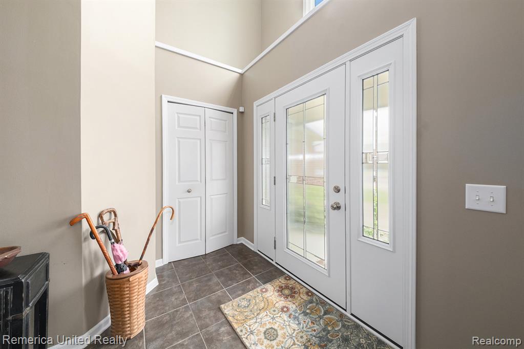 28016 Stillwater Court, South Lyon, MI 48165 — Photo 5