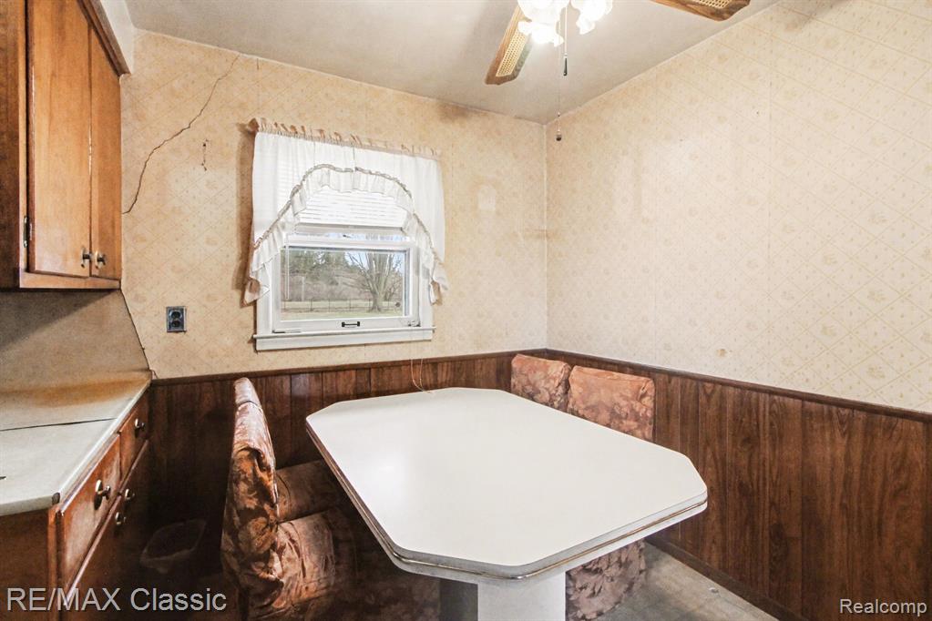 1076 Benstein Road, Commerce Twp, MI 48390 — Photo 6
