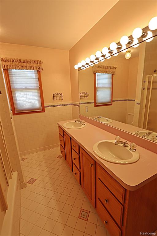6964 Norborne Avenue, Dearborn Heights, MI 48127 — Photo 42