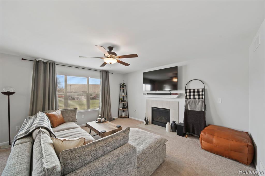 9166 BIRCH POINTE Drive, Newport, MI 48166 — Photo 11