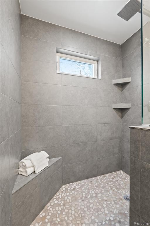 970 Henderson Avenue, Waterford, MI 48328 — Photo 16