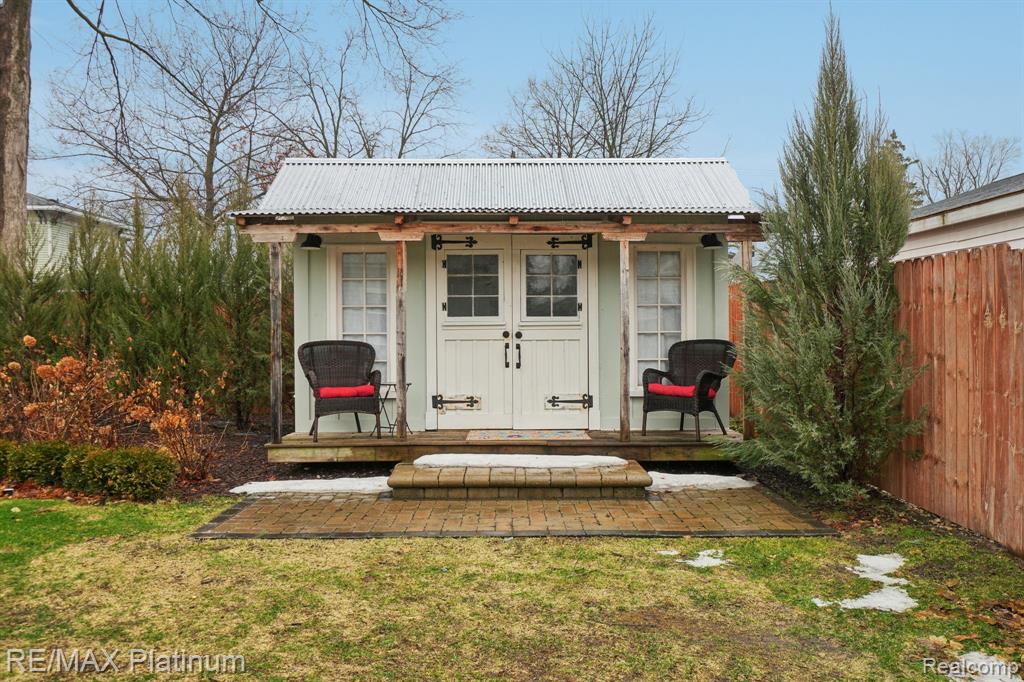 409 S Walnut Street, Howell, MI 48843 — Photo 23