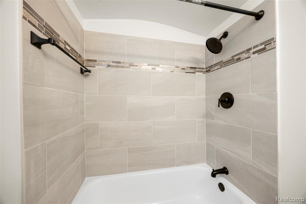 8871 Sussex Street, Detroit, MI 48228 — Photo 13