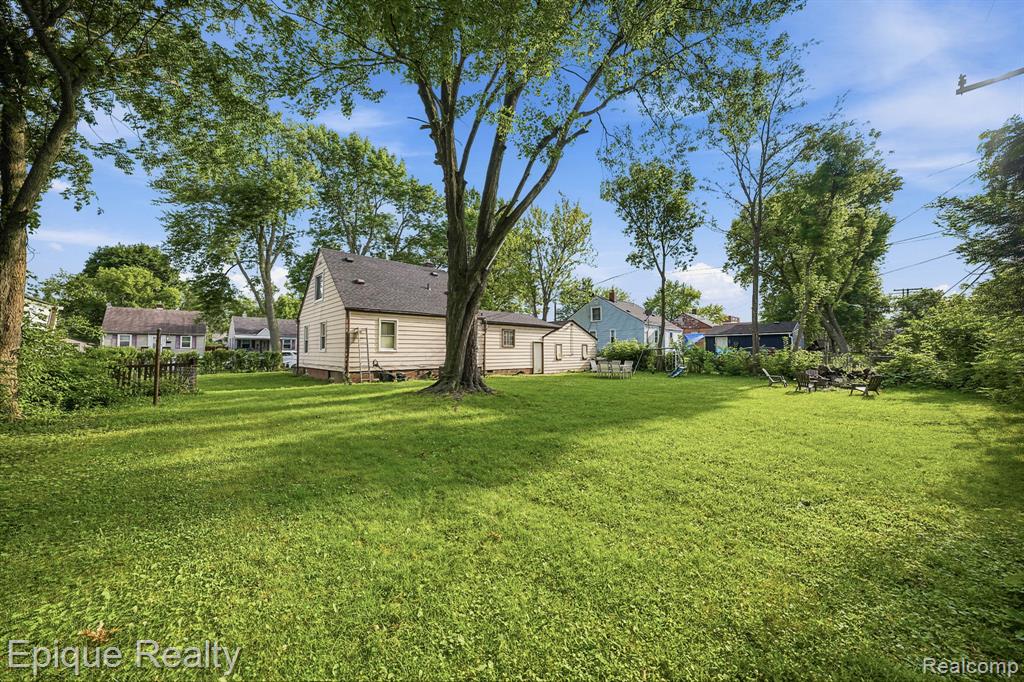 579 Lebaron Avenue, Pontiac, MI 48340 — Photo 15