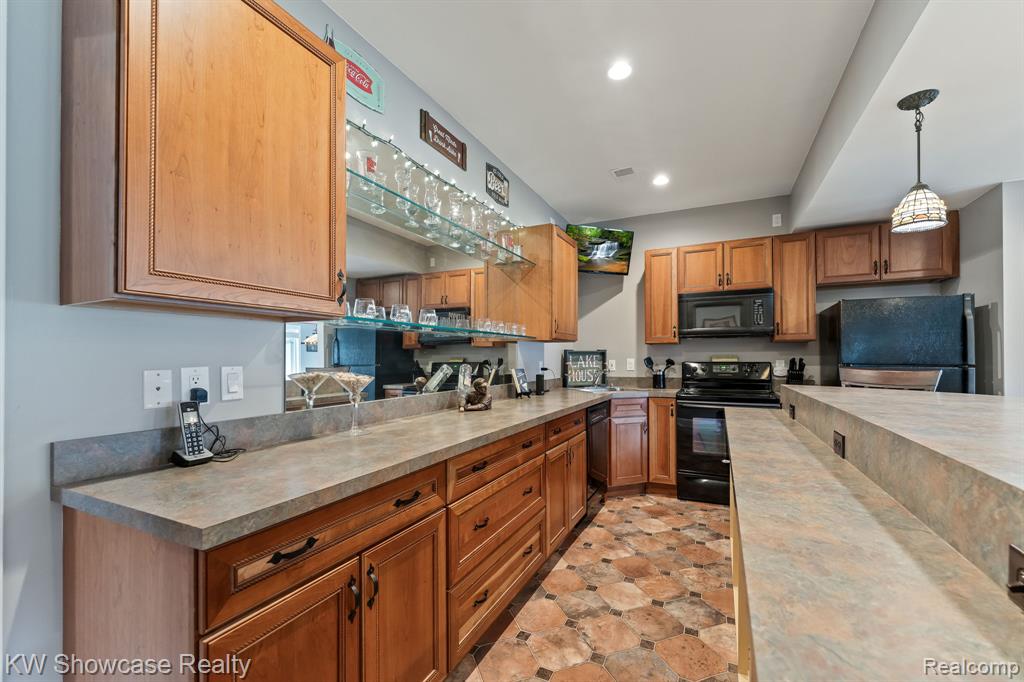 9210 Twin Lakes Drive, White Lake, MI — Photo 39