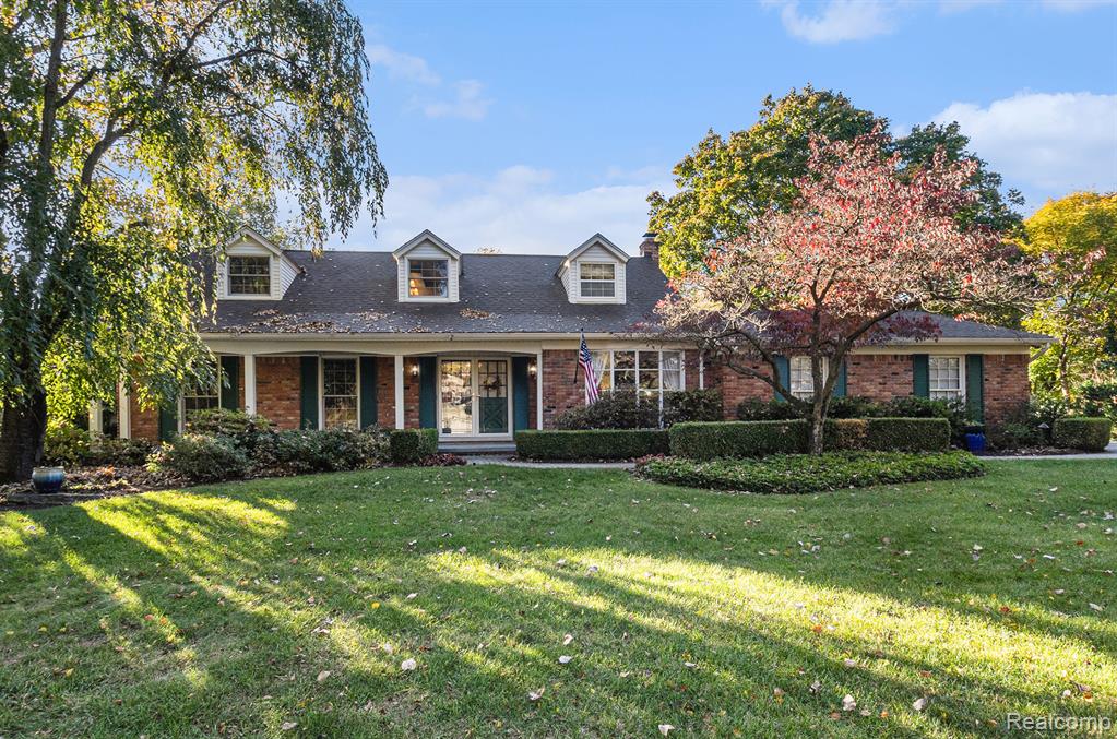 4597 Broughton Drive, Bloomfield Hills, MI 48301 — front exterior