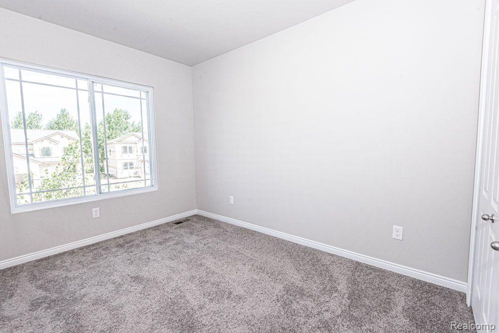 135 Parker Lane, Ortonville, MI 48462 — Photo 24