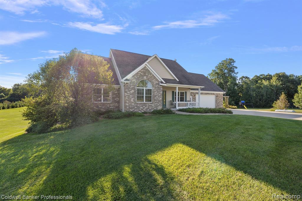6099 SIMMONS Trail, North Branch, MI 48461 — Photo 52