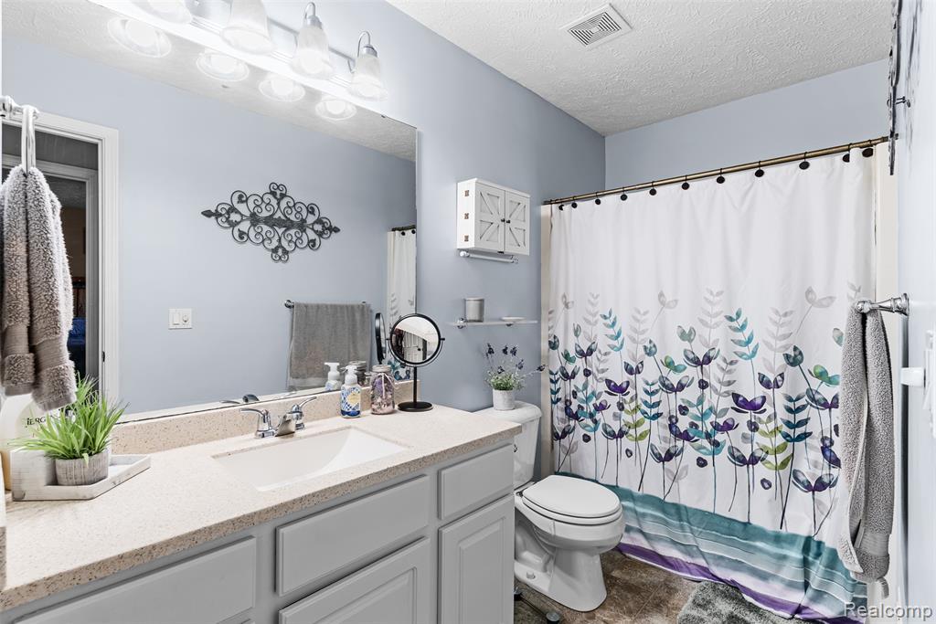 105 Turtle Trace, Pinckney, MI 48169 — Photo 16