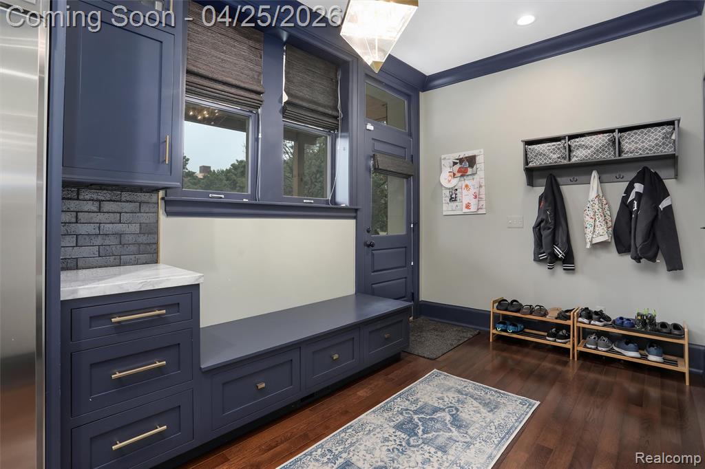 658 Pallister, Detroit, MI 48202 — Photo 21