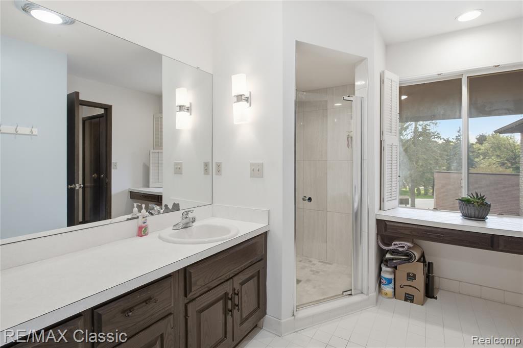 3961 Chablis Street, West Bloomfield, MI 48323 — Photo 27