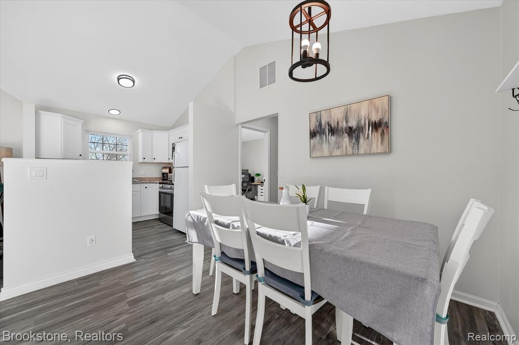 220 Oakbrooke Drive, 3, South Lyon, MI 48178 — Photo 18
