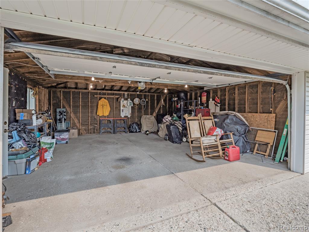45175 Willis Road, Belleville, MI 48111 — Photo 26