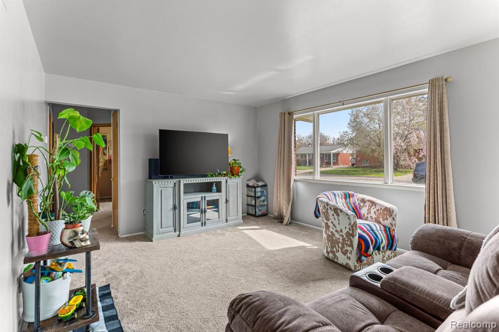 9834 DUDLEY Street, Taylor, MI 48180 — Photo 5