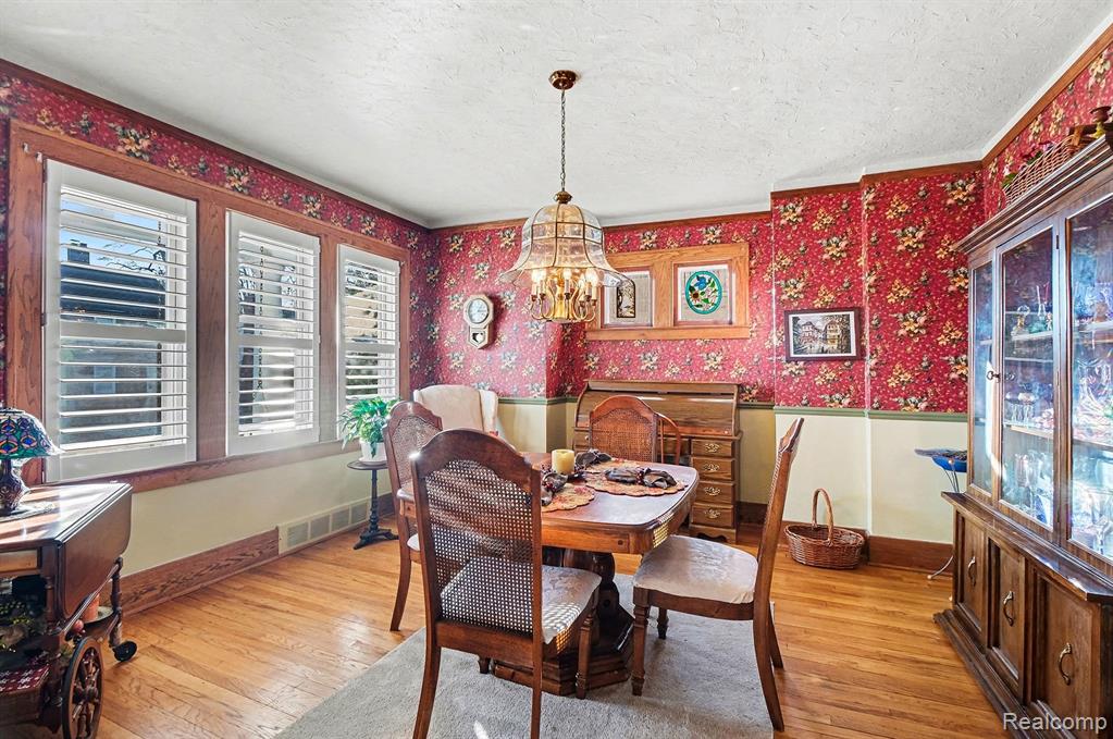 466 W Maplehurst Street, Ferndale, MI 48220 — Photo 11