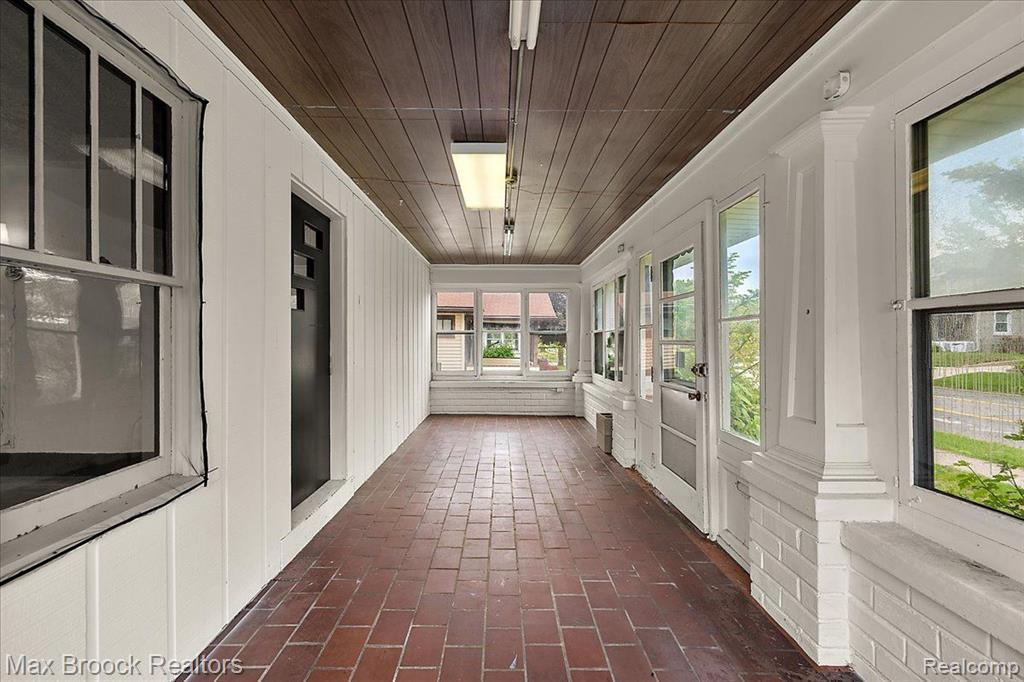 503 N WASHINGTON Avenue, Royal Oak, MI 48067 — Photo 7
